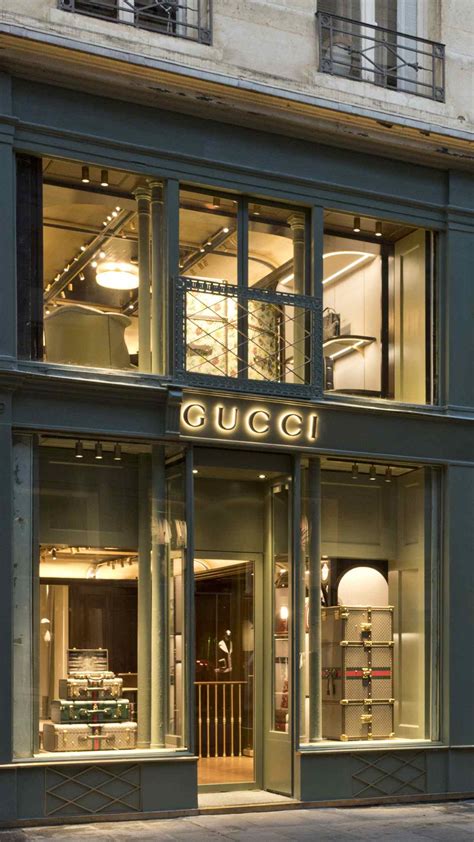 buy gucci in london or paris|gucci store in paris france.